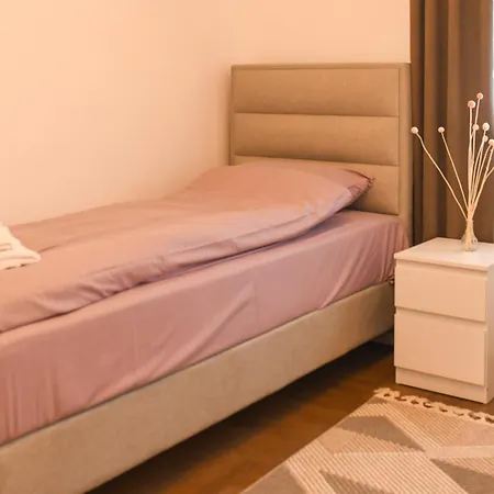 Sleepandgo Appartement Kraljevo